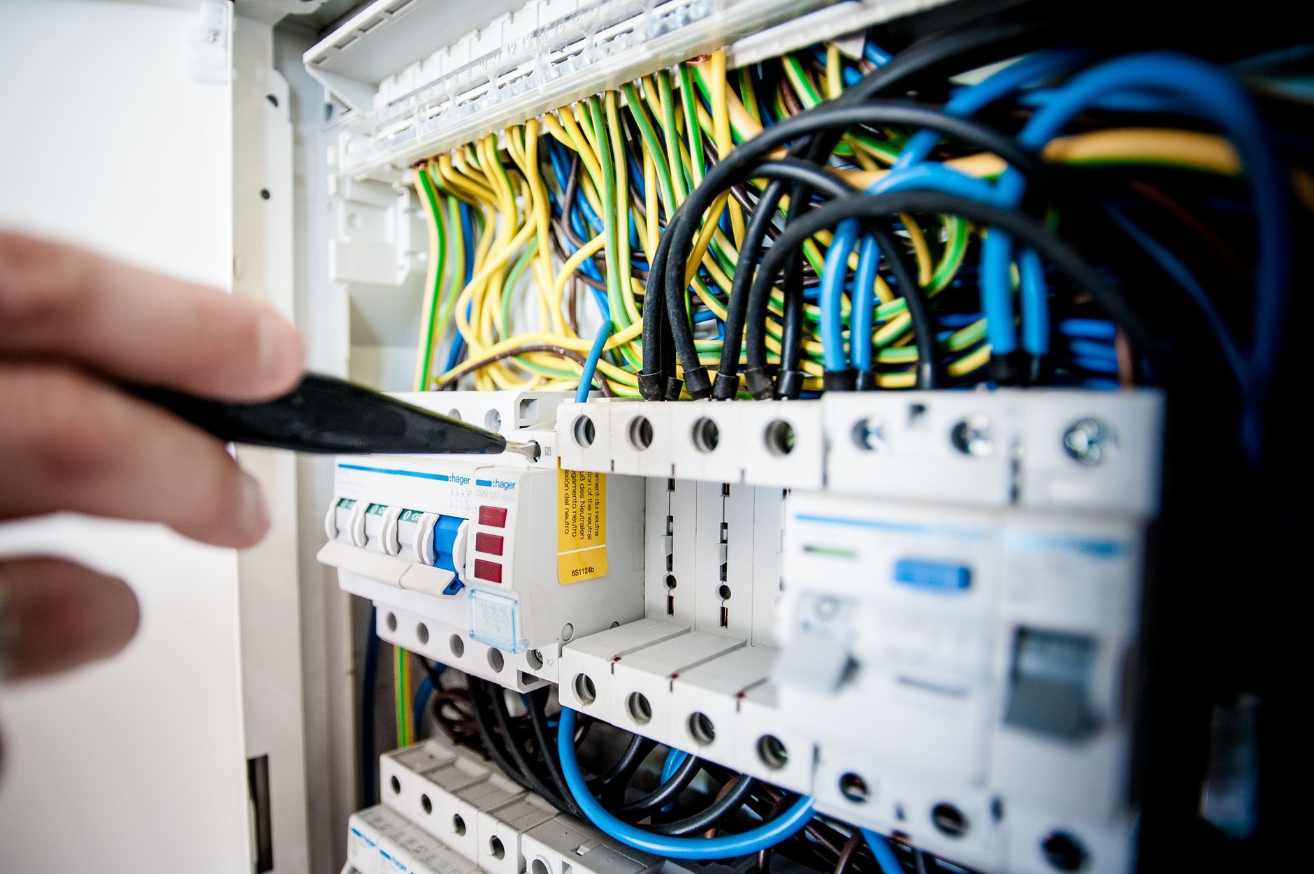 Électricien à Sèvres